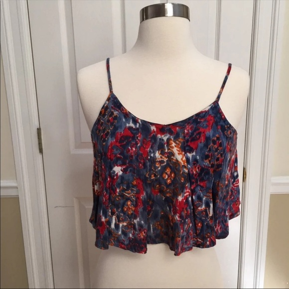 Angie Flowy Crop Top - Picture 1 of 4